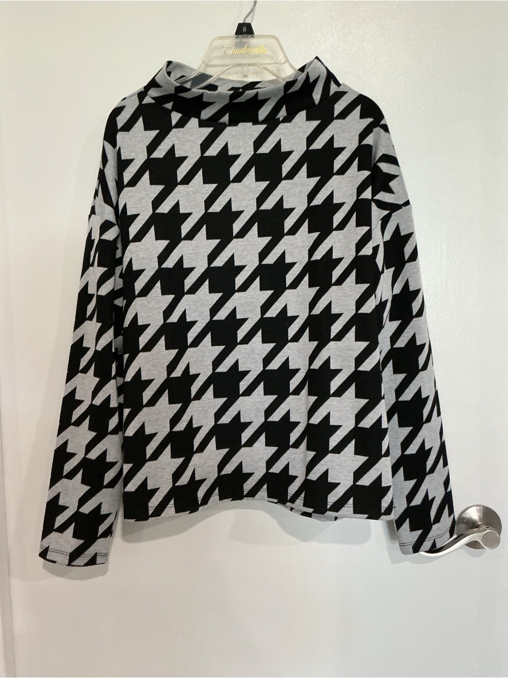 Black & White Houndstooth Long Sleeve Jacket
